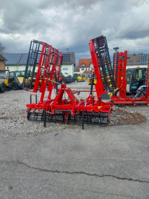 Kultivator Coral Plus Saatbettkombination Egge 4,2m - 6m Grubber